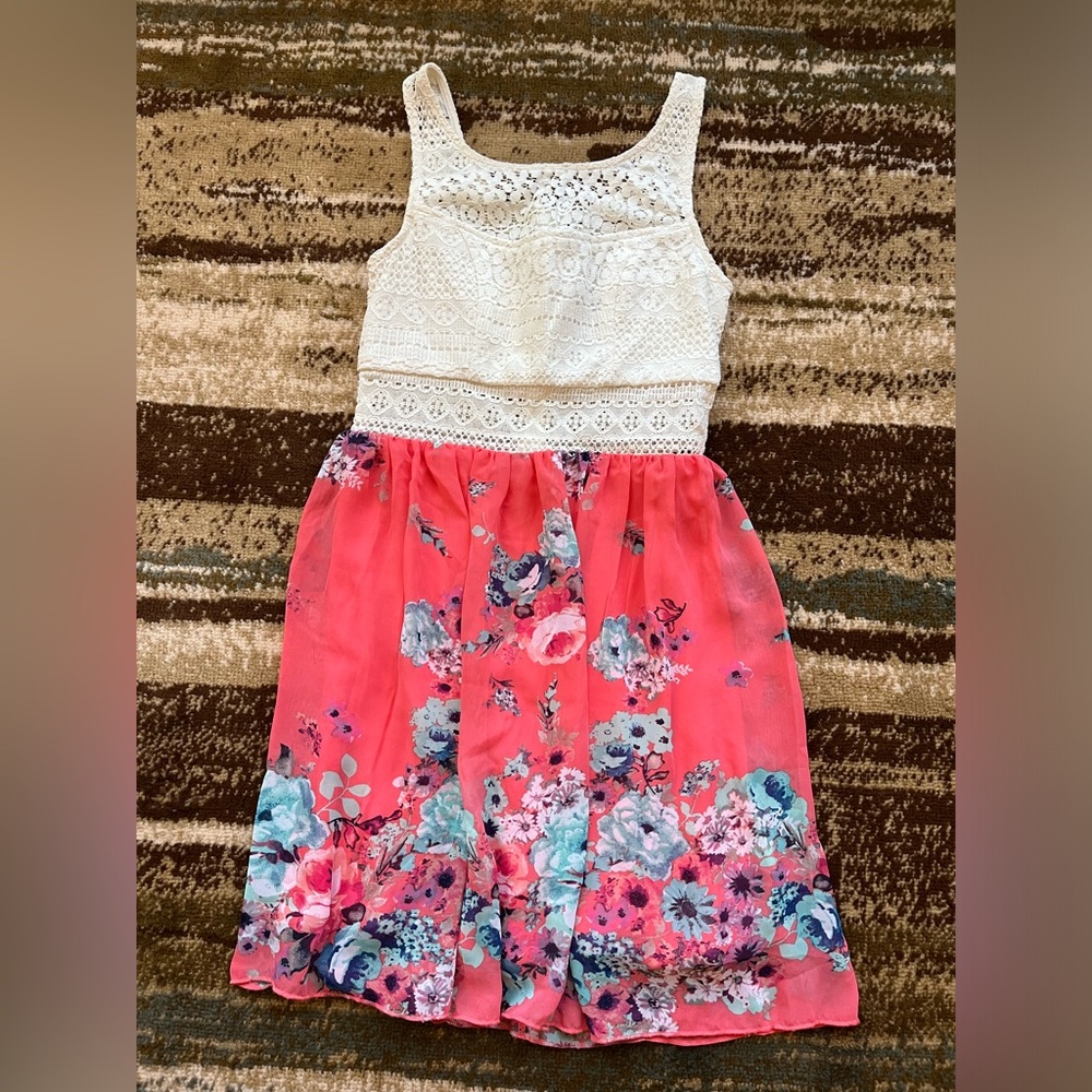 Juniors Floral Lace Dress